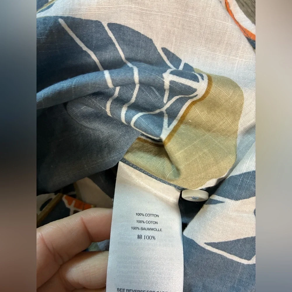 J Crew Shirt Mens Small Blue Hawaiian Boat Sailing Fishing Beach Ocean
